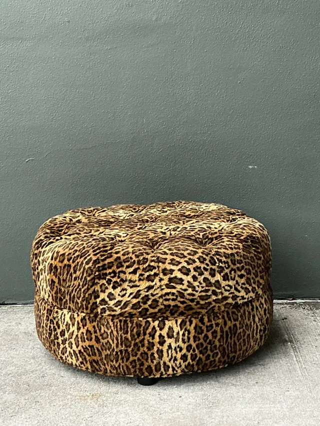Vintage Leopard Print Tufted Ottoman — additional photo 1