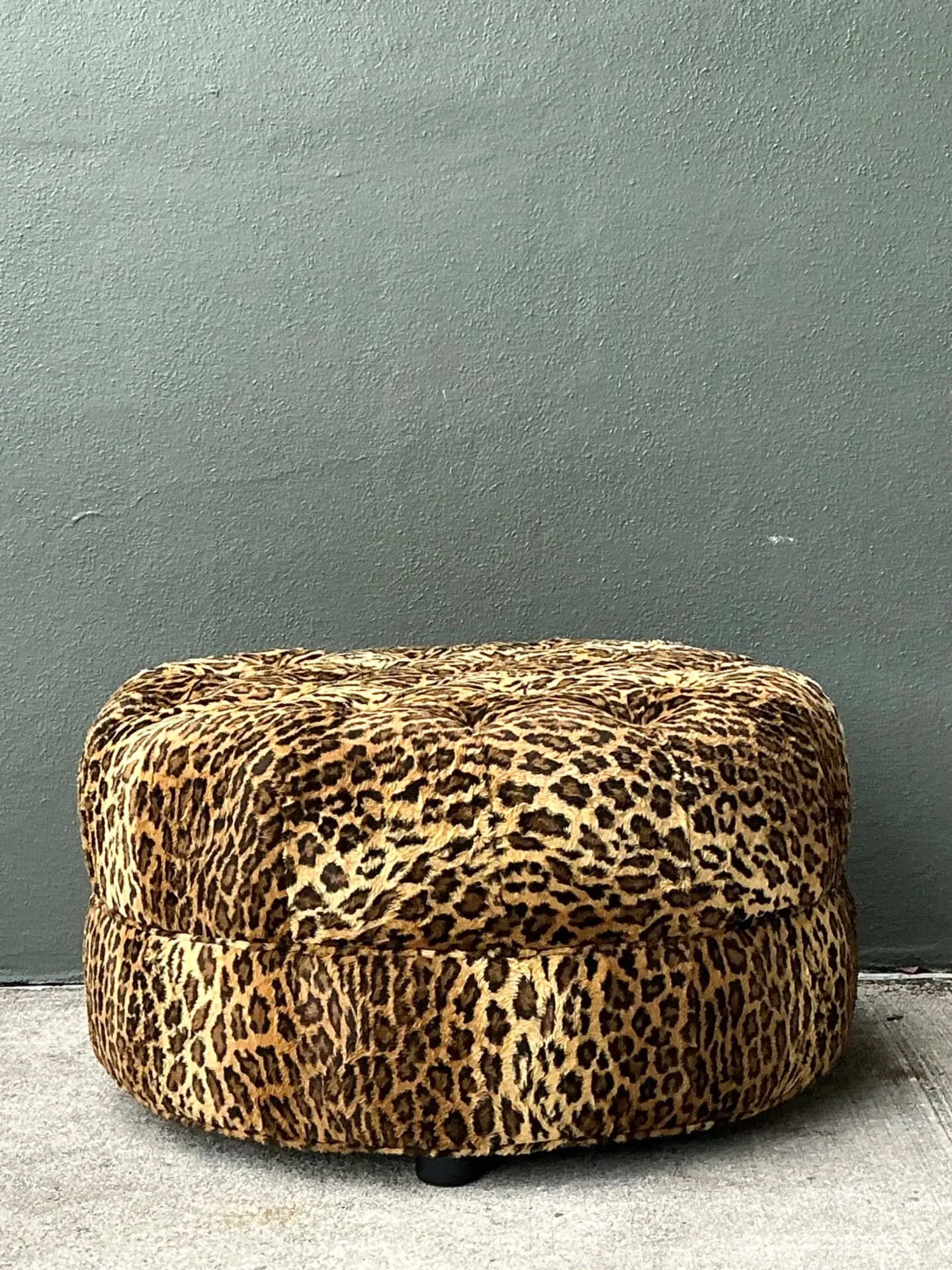 Vintage Leopard Print Tufted Ottoman — additional photo 5