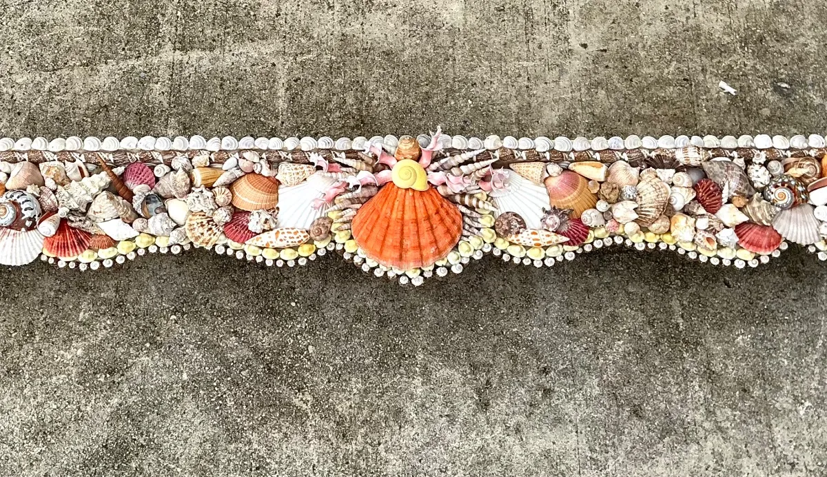 Vintage Shell Encrusted Wall Shelf — additional photo 8