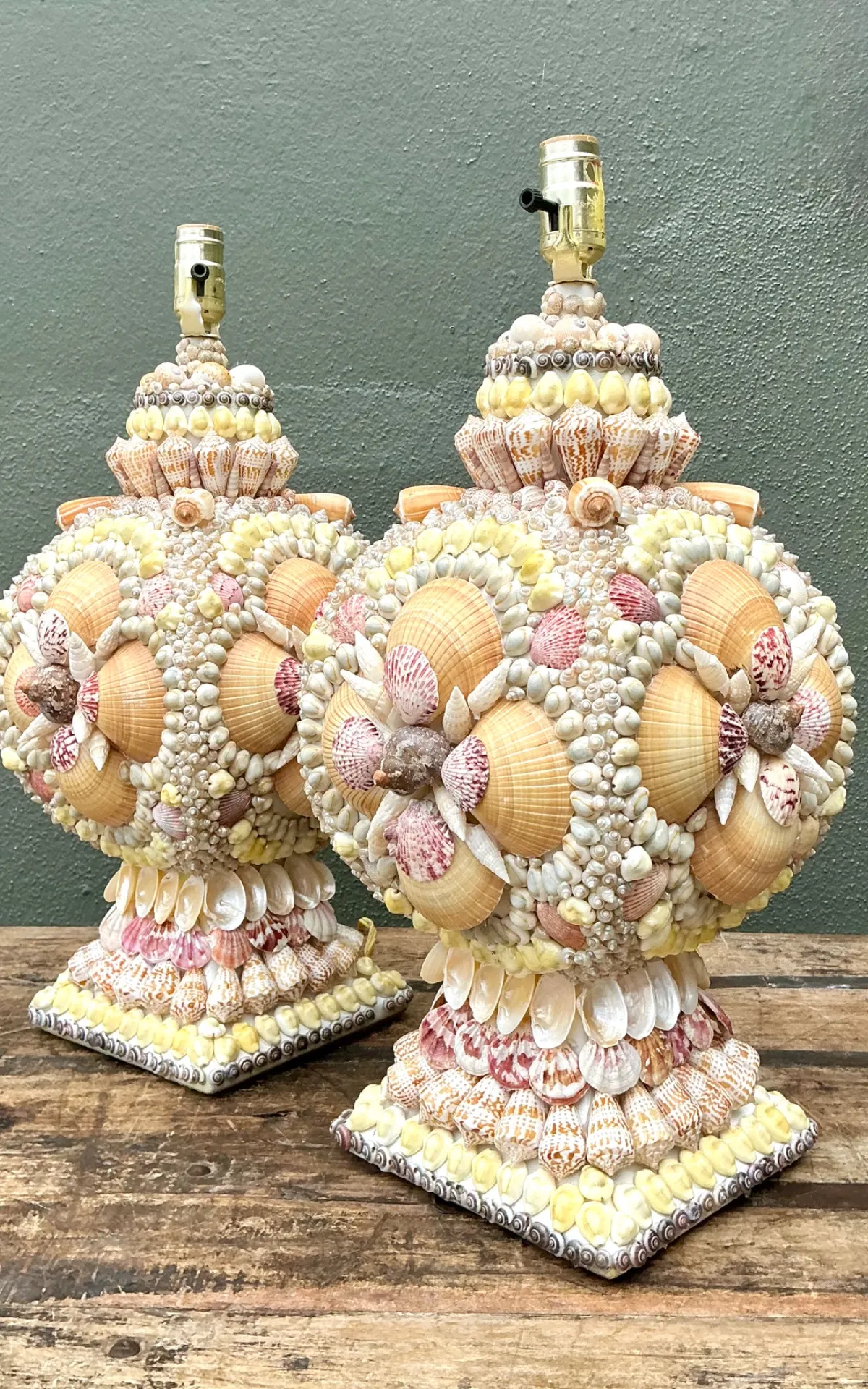 Vintage Shell Encrusted Table Lamps - A Pair — additional photo 3