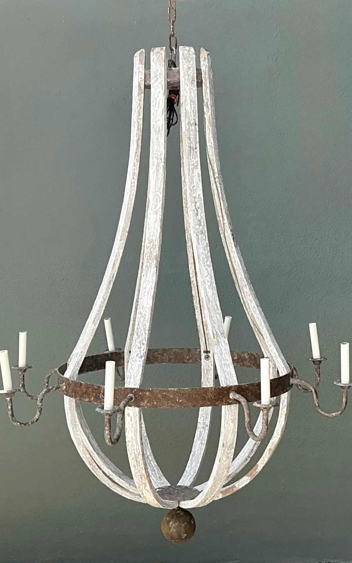 Vintage Rustic Wood and Metal Chandelier — additional photo 3