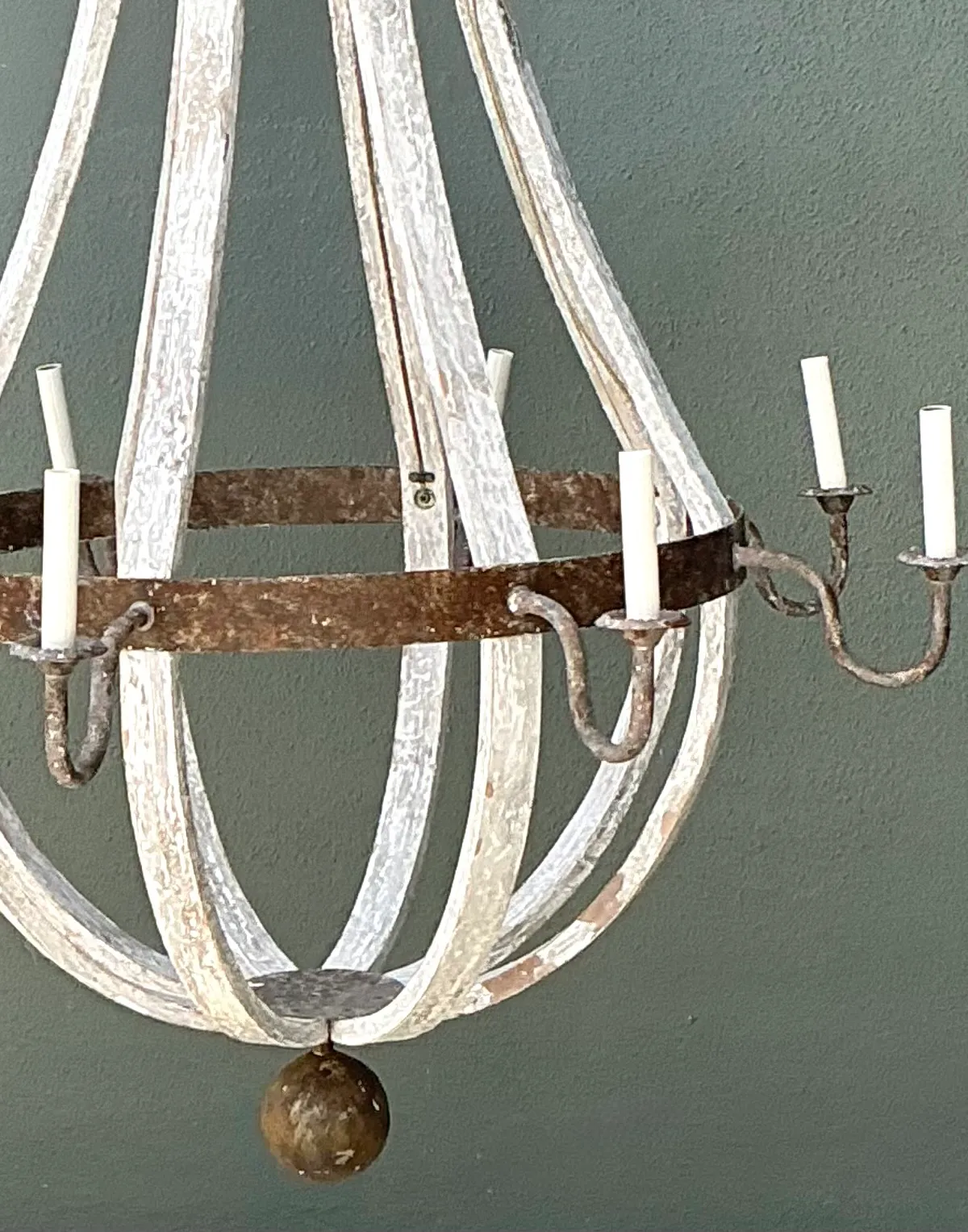 Vintage Rustic Wood and Metal Chandelier — additional photo 6
