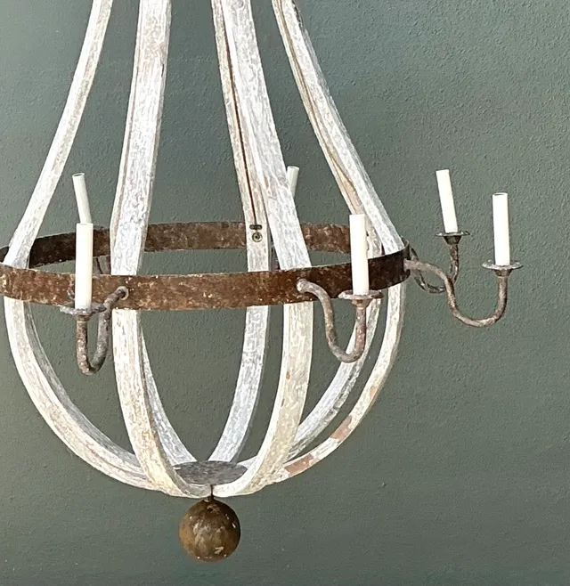 Vintage Rustic Wood and Metal Chandelier — additional photo 6