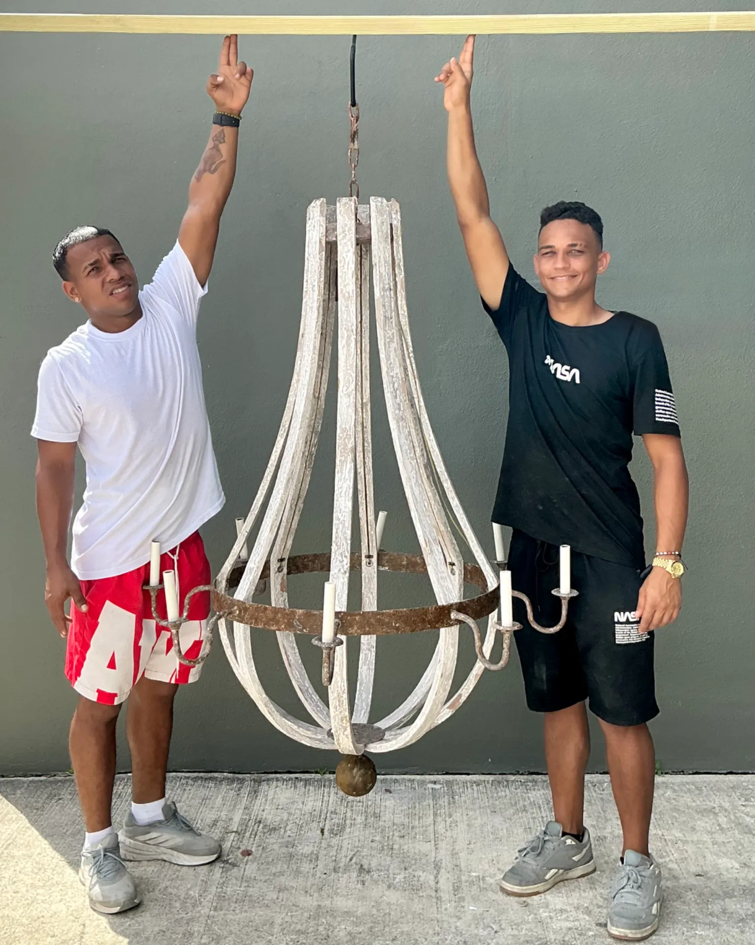 Vintage Rustic Wood and Metal Chandelier — additional photo 2