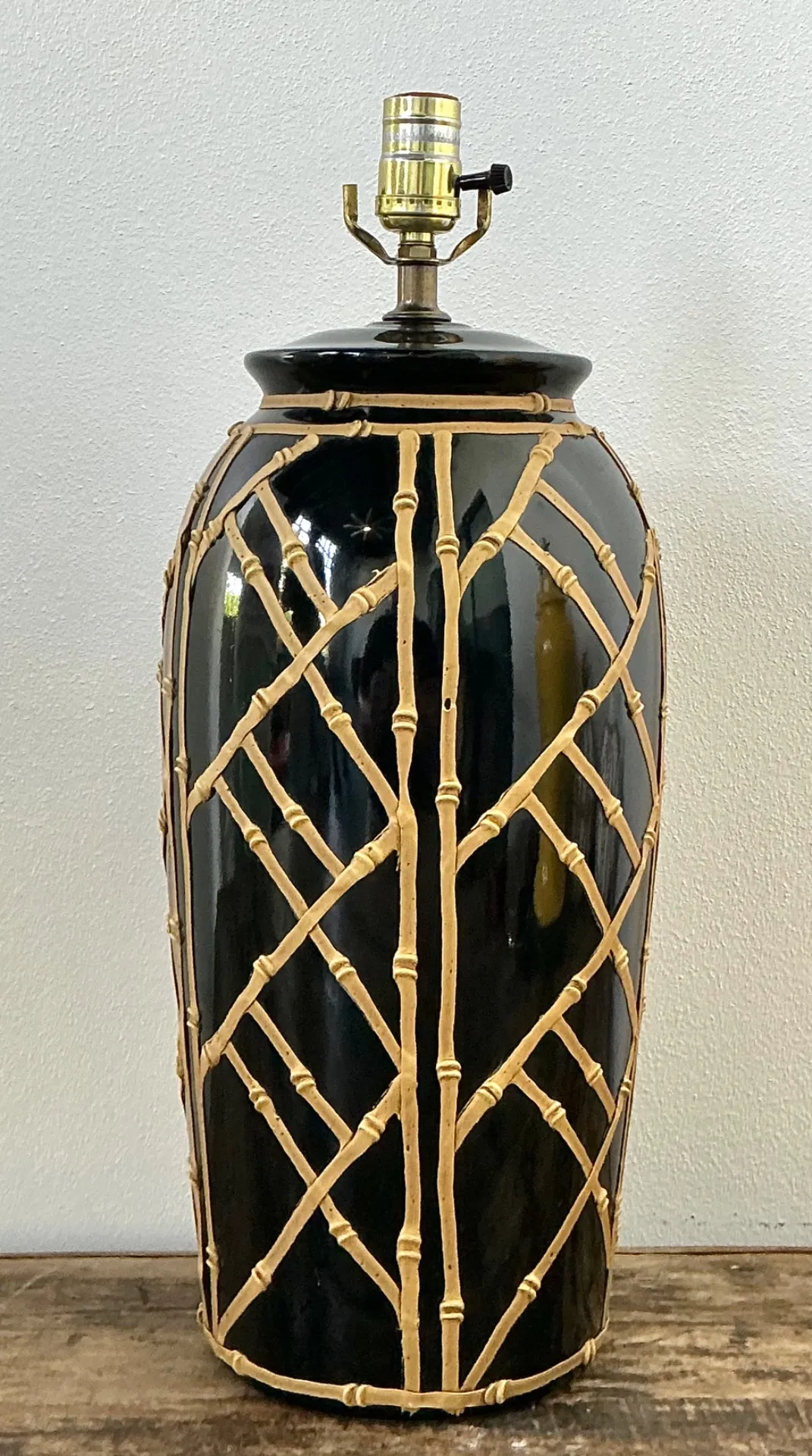 Vintage Glazed Ceramic Icing Lamp