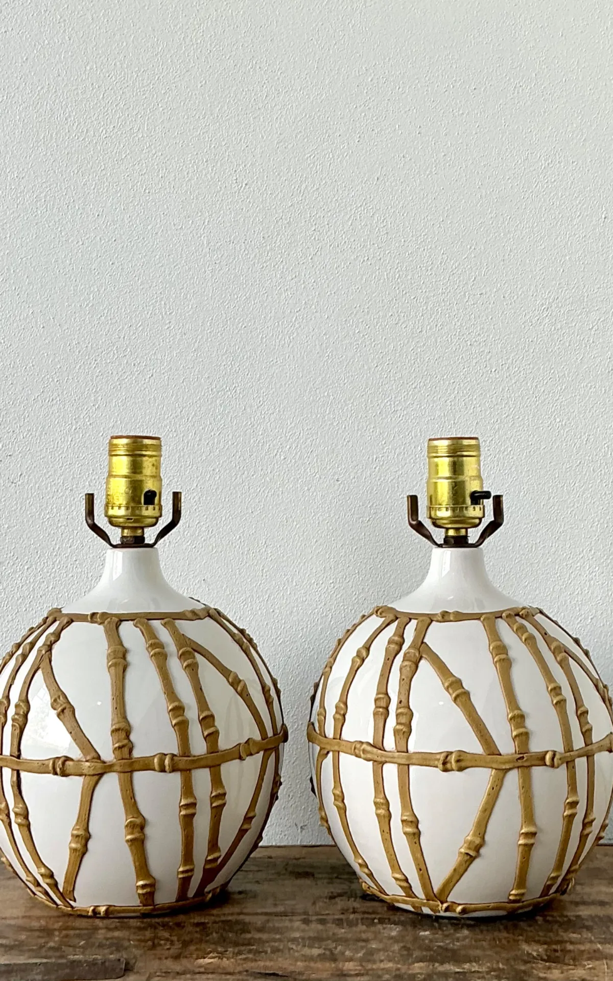 Vintage Glazed Ceramic Icing Lamps - A Pair — additional photo 4