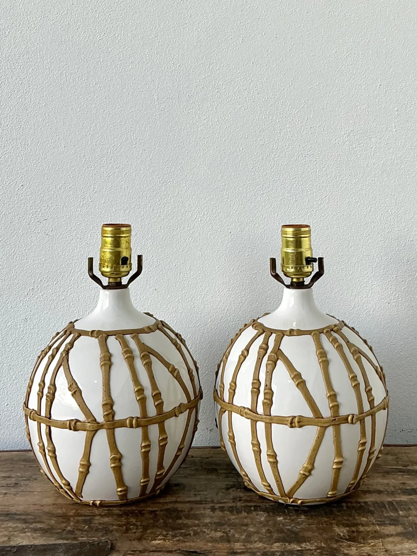 Vintage Glazed Ceramic Icing Lamps - A Pair — additional photo 6