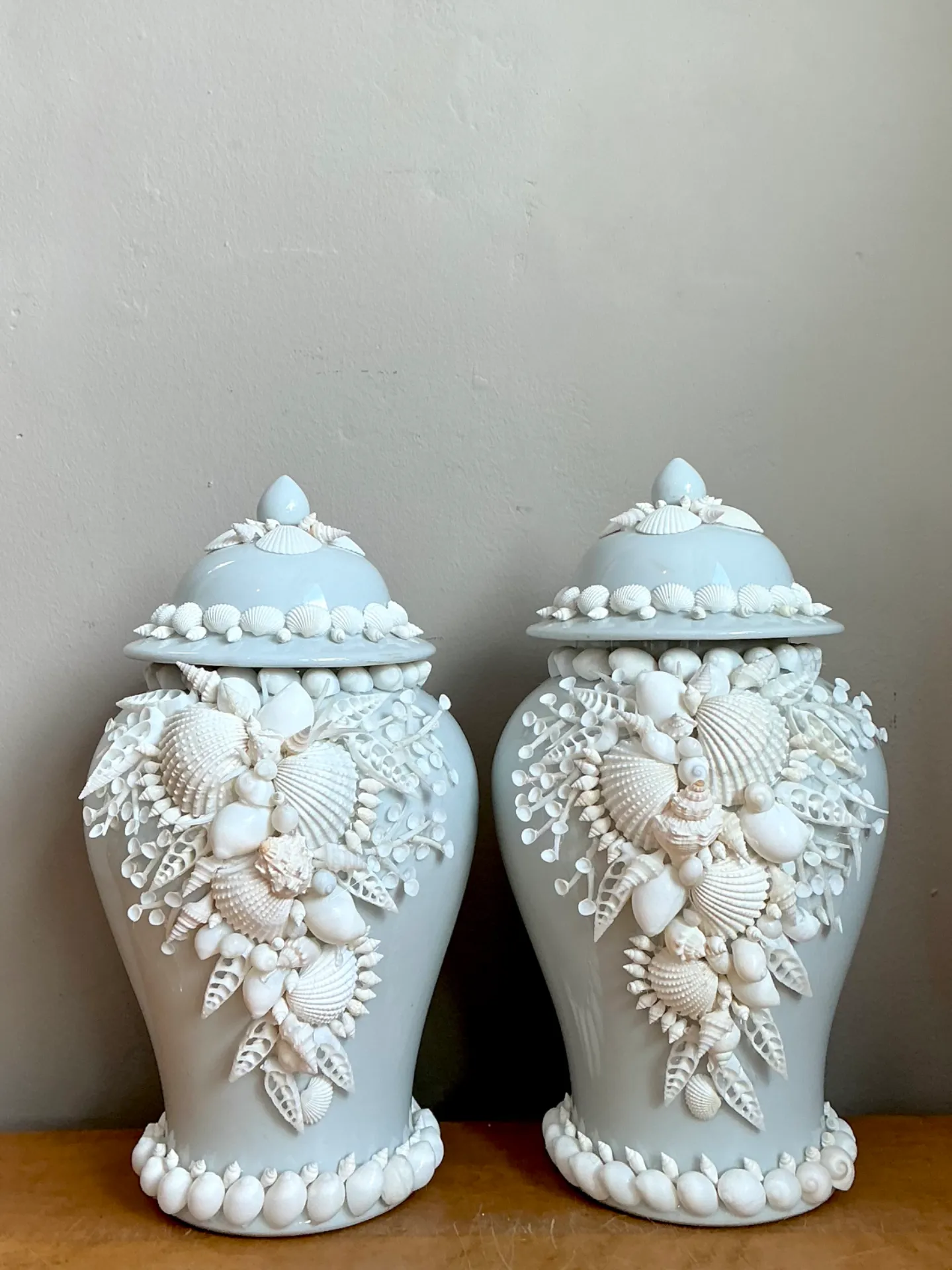 Vintage Shell Encrusted Lidded Ceramic Urns - Pair — additional photo 2