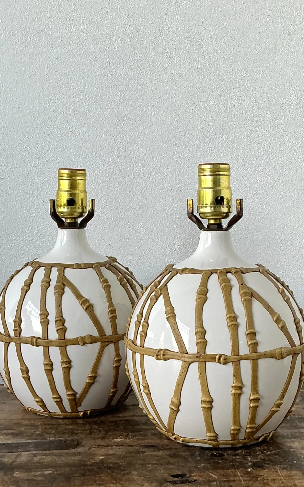 Vintage Glazed Ceramic Icing Lamps - A Pair — additional photo 3
