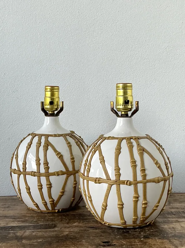 Vintage Glazed Ceramic Icing Lamps - A Pair — additional photo 3