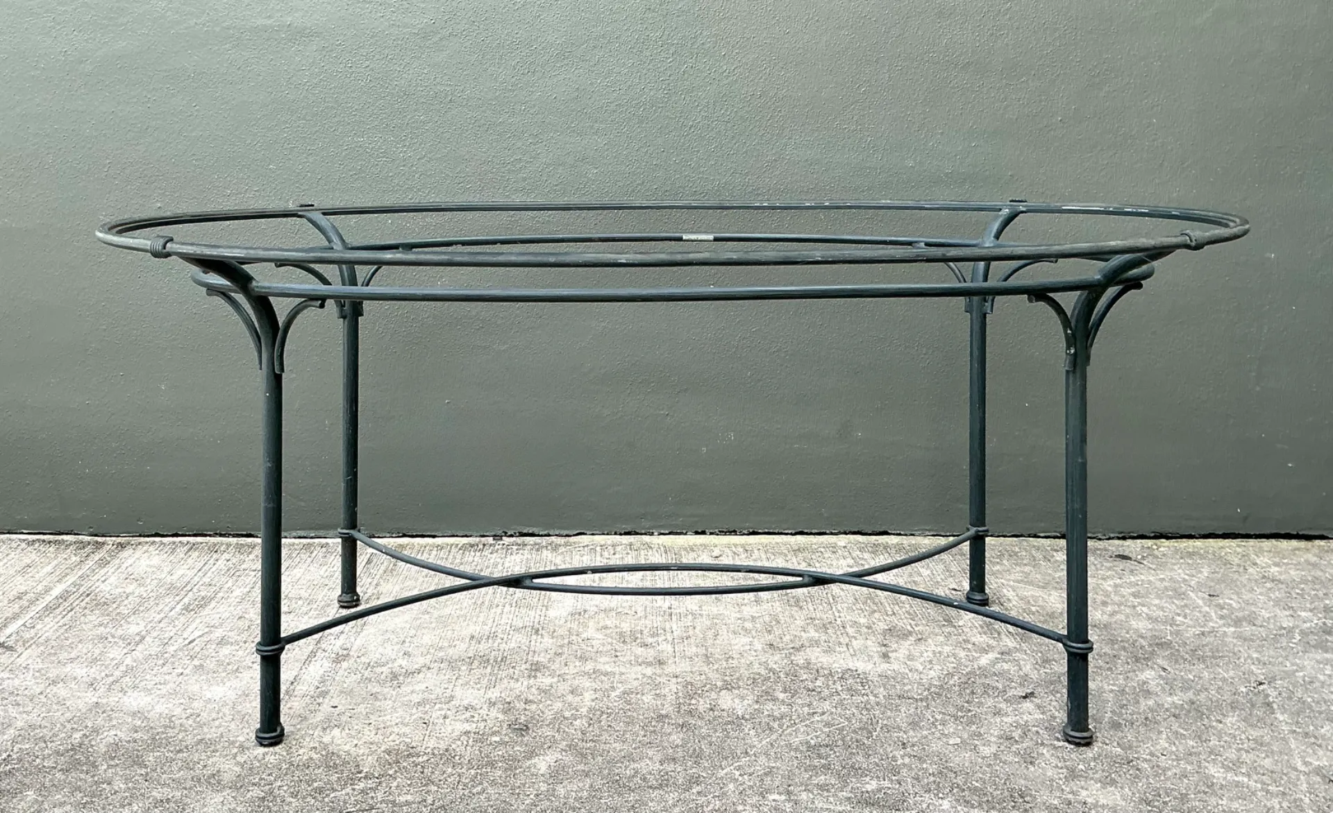 Brown Jordan Vintage Metal Oval Table — additional photo 6