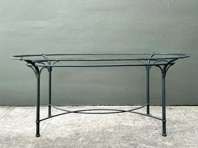 Brown Jordan Vintage Metal Oval Table — additional photo 7