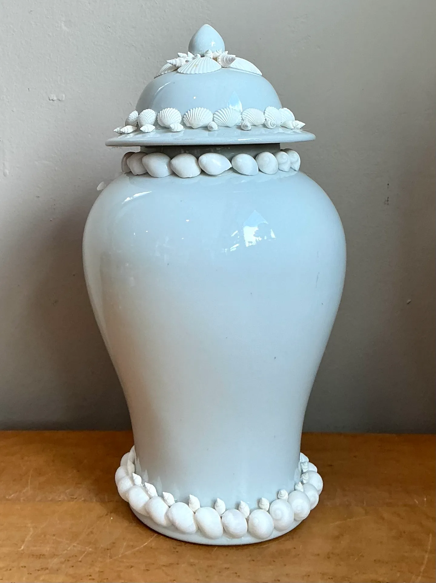 Vintage Shell Encrusted Lidded Ceramic Urns - Pair — additional photo 5