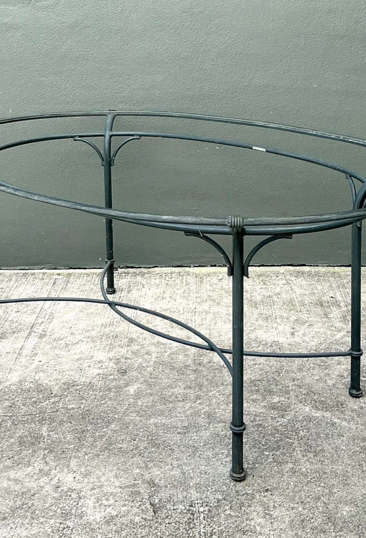 Brown Jordan Vintage Metal Oval Table — additional photo 2