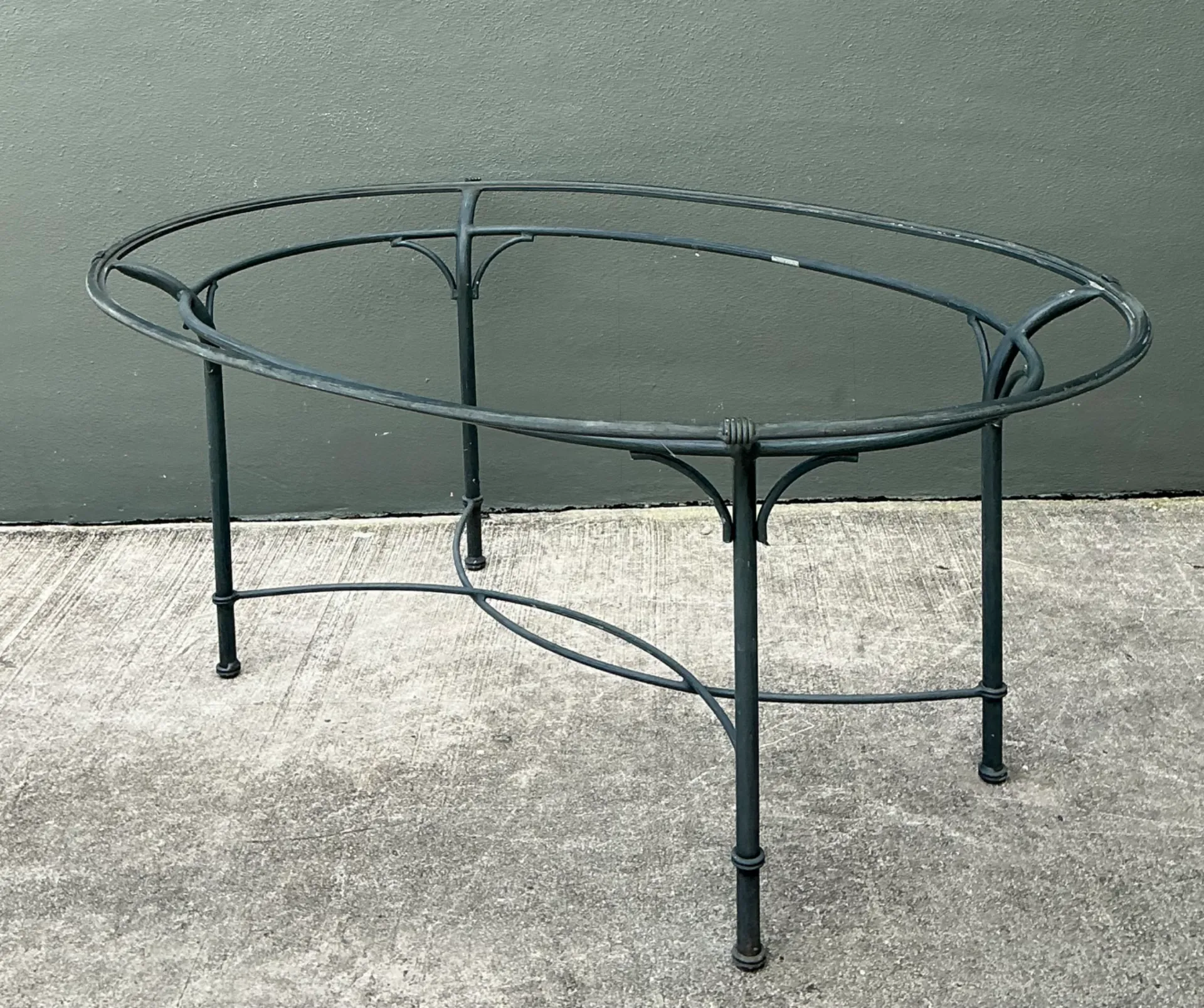 Brown Jordan Vintage Metal Oval Table — additional photo 8