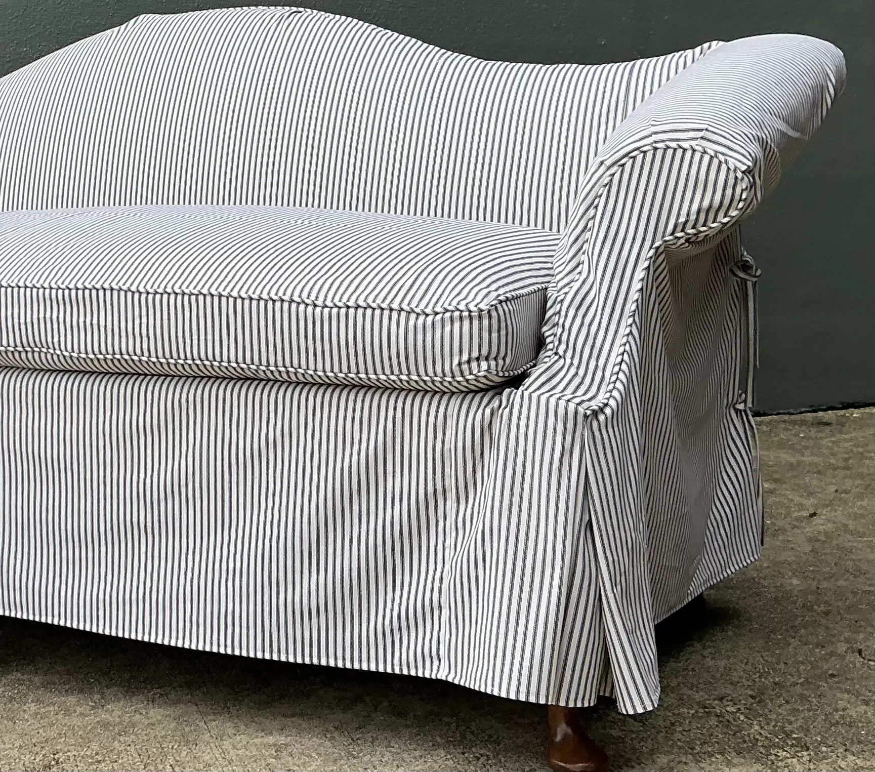 Vintage Hickory Chair Tie Back Slipcovered Camelback Sofa — additional photo 6