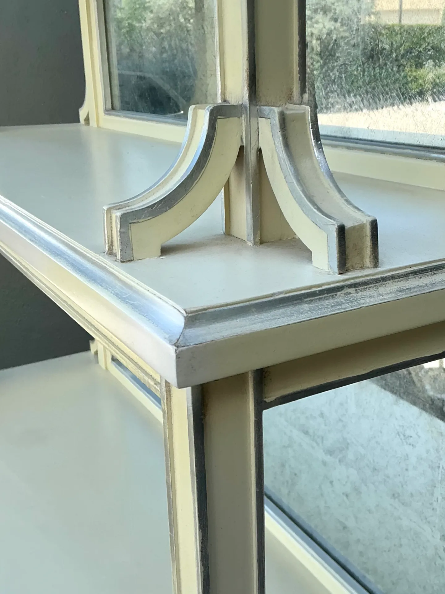 Vintage Charlotte Moss Regency Mirror Back Etagere — additional photo 4