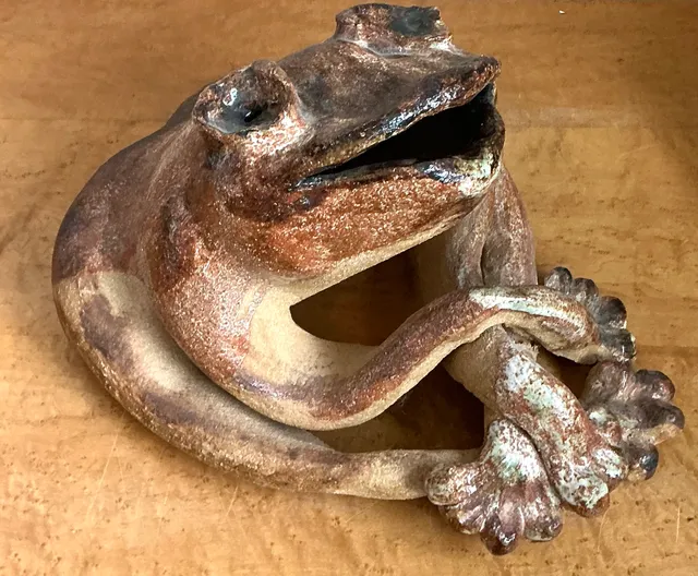 Vintage Ceramic Frog Sculpture — additional photo 5
