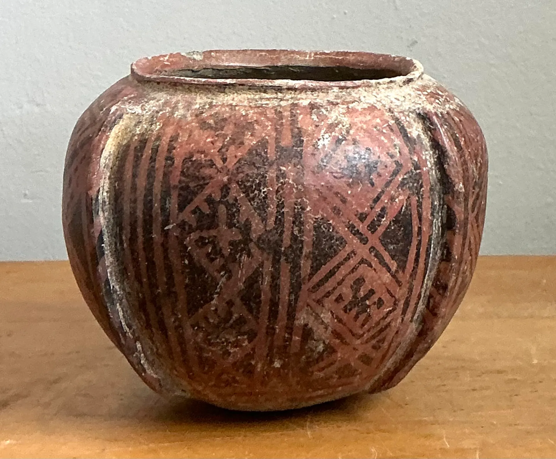 Vintage Red Geometric Patterned Ceramic Vase — additional photo 6