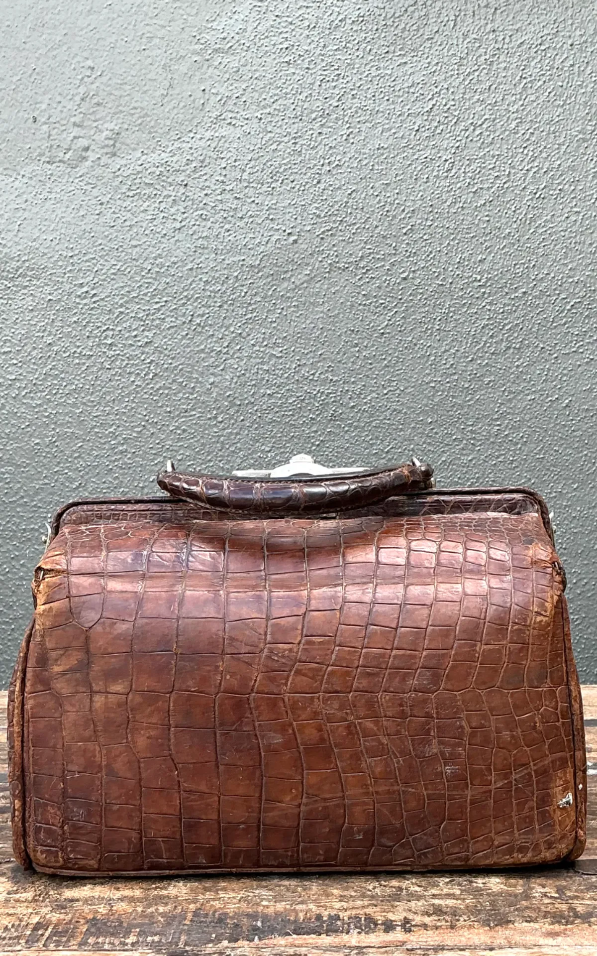Vintage Leather Doctor's Bag with Metal Hardware — additional photo 5