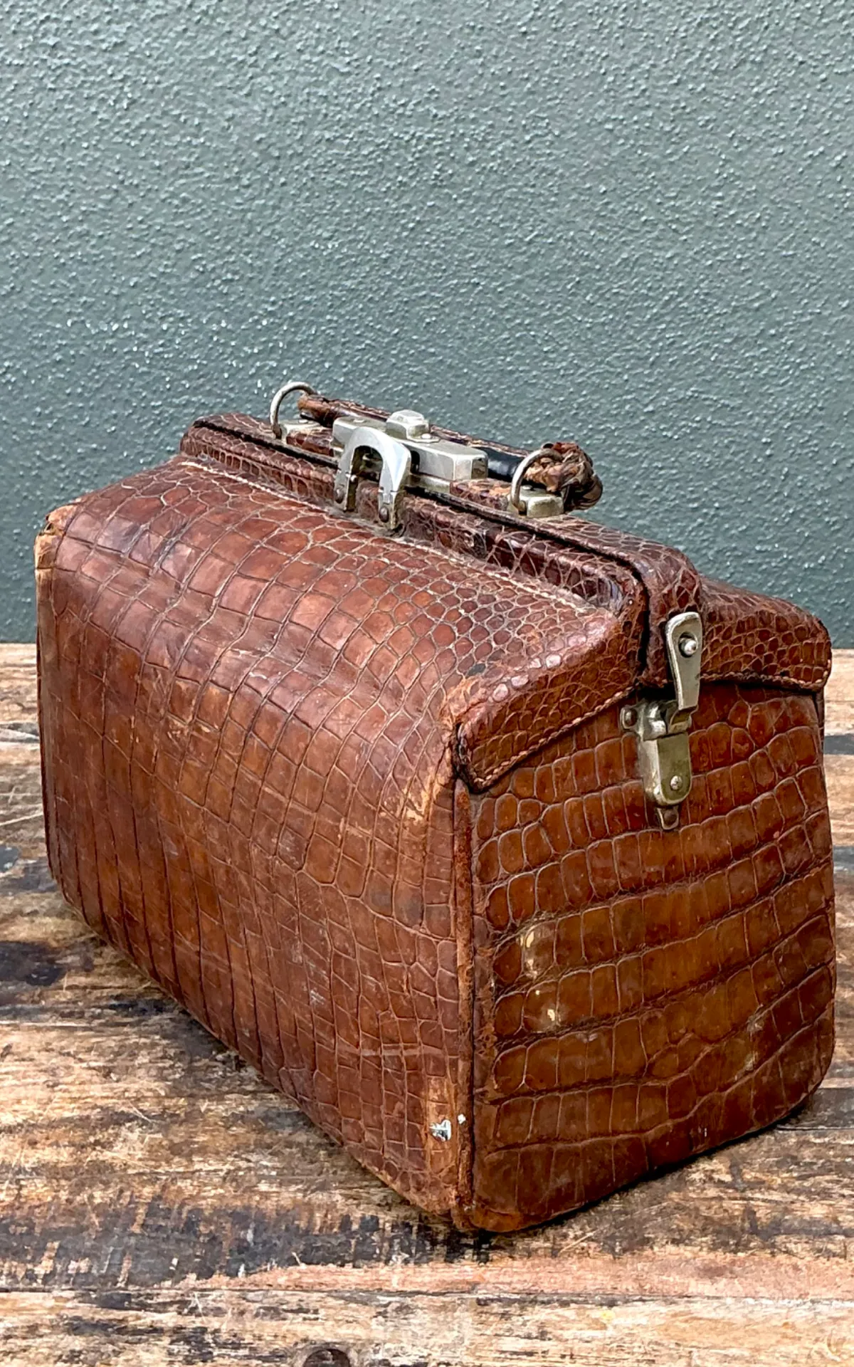 Vintage Leather Doctor's Bag with Metal Hardware — additional photo 8