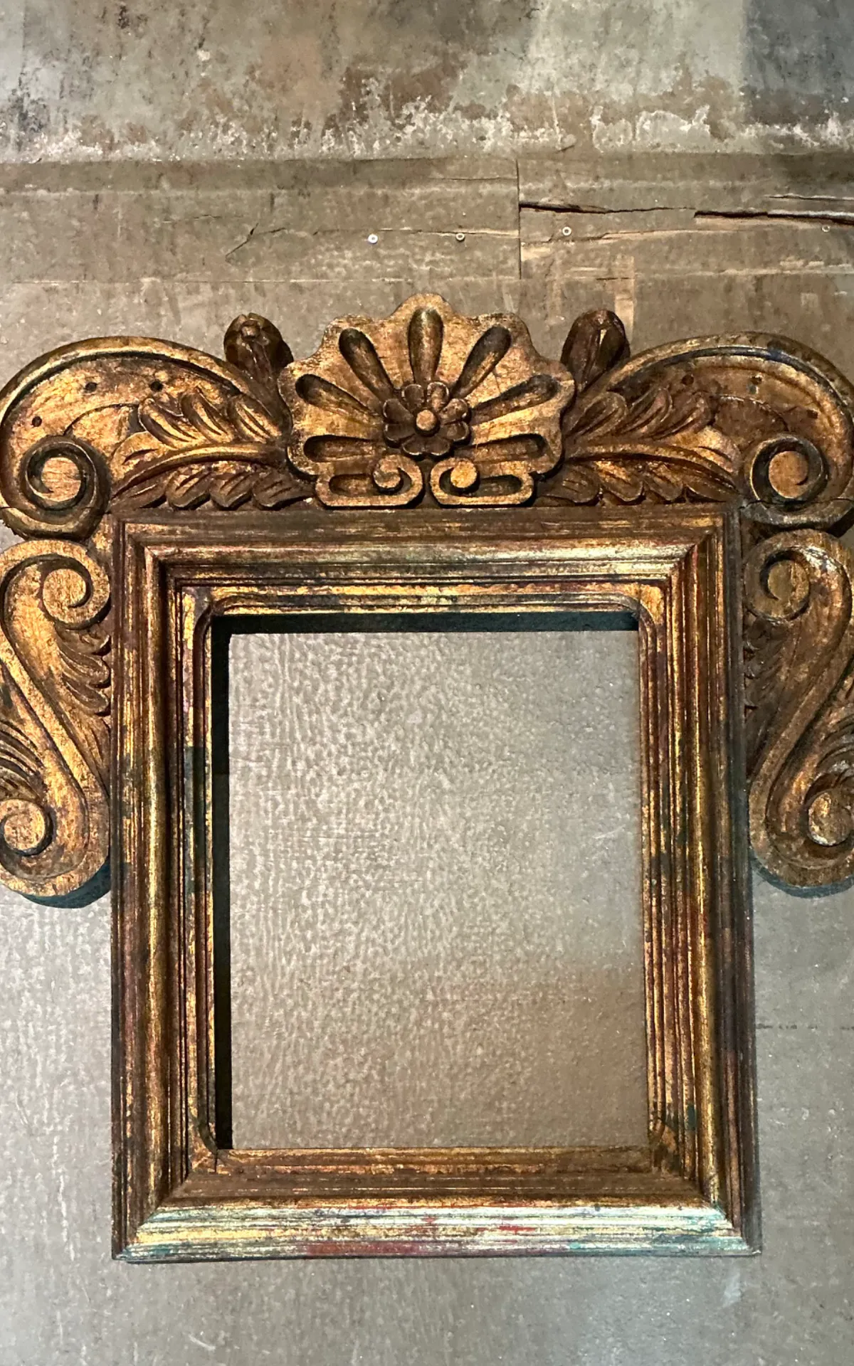 Vintage Spanish Carved Wood Gilt Frame — additional photo 5