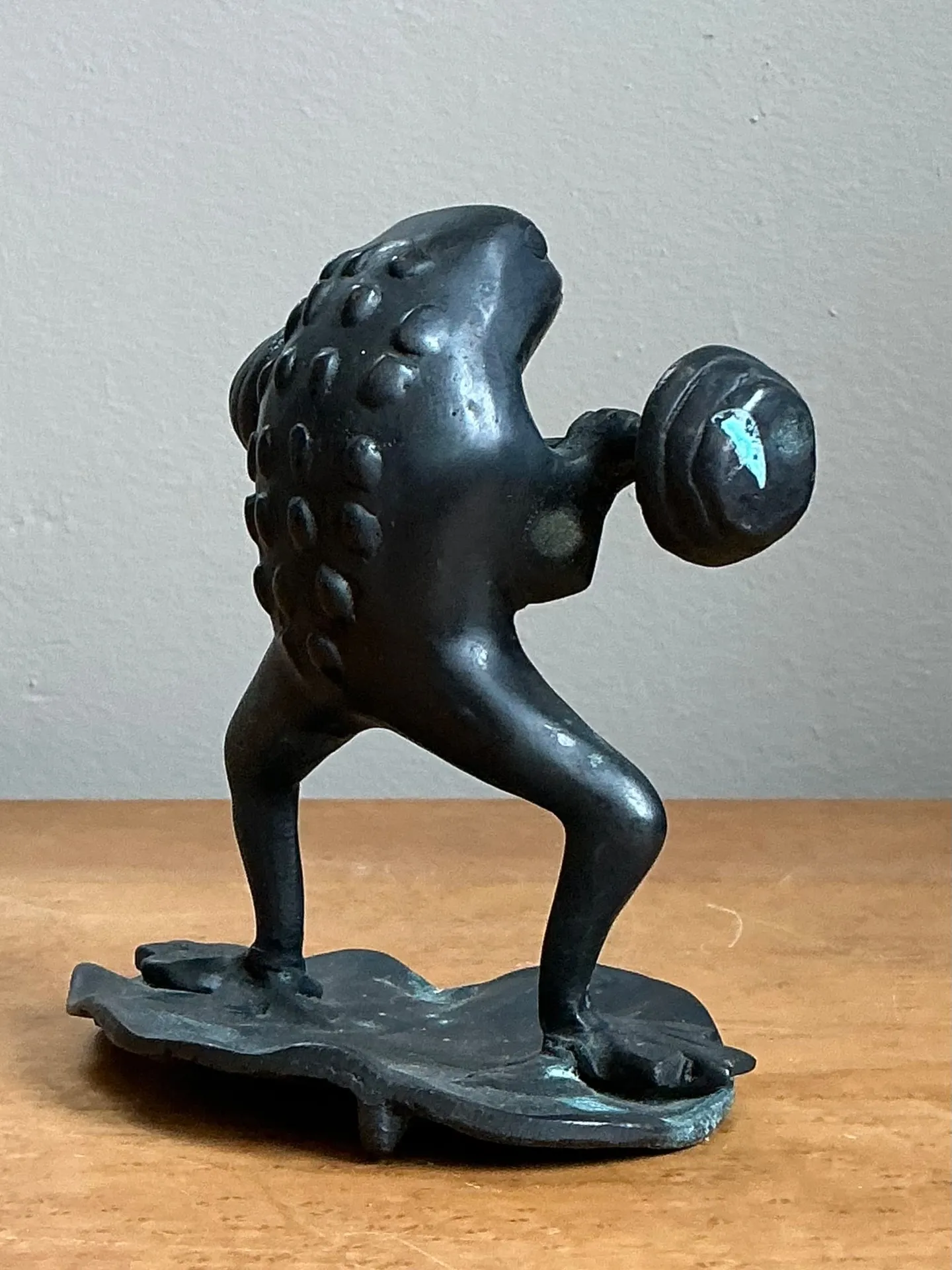 Vintage Frog Lifting Weights Bronze Figurine — additional photo 5