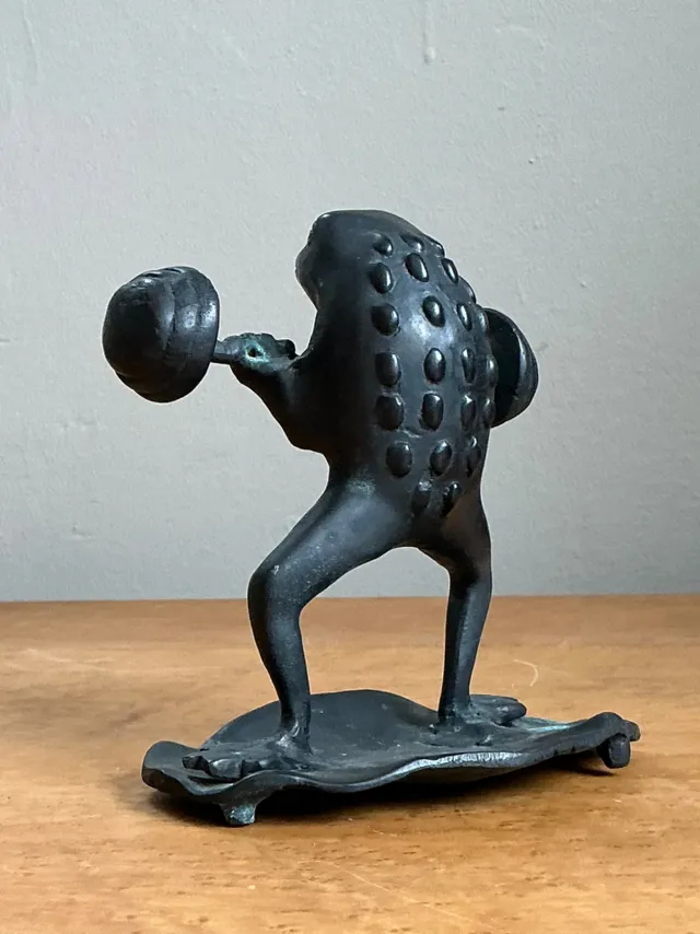 Vintage Frog Lifting Weights Bronze Figurine — additional photo 4