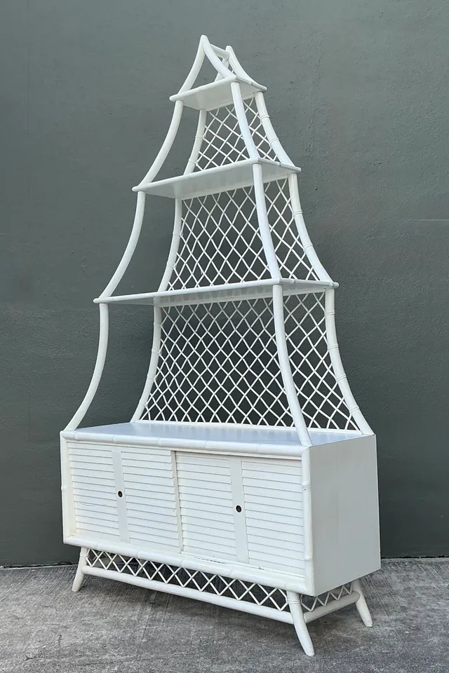Vintage White Rattan Pagoda Etagere — additional photo 7