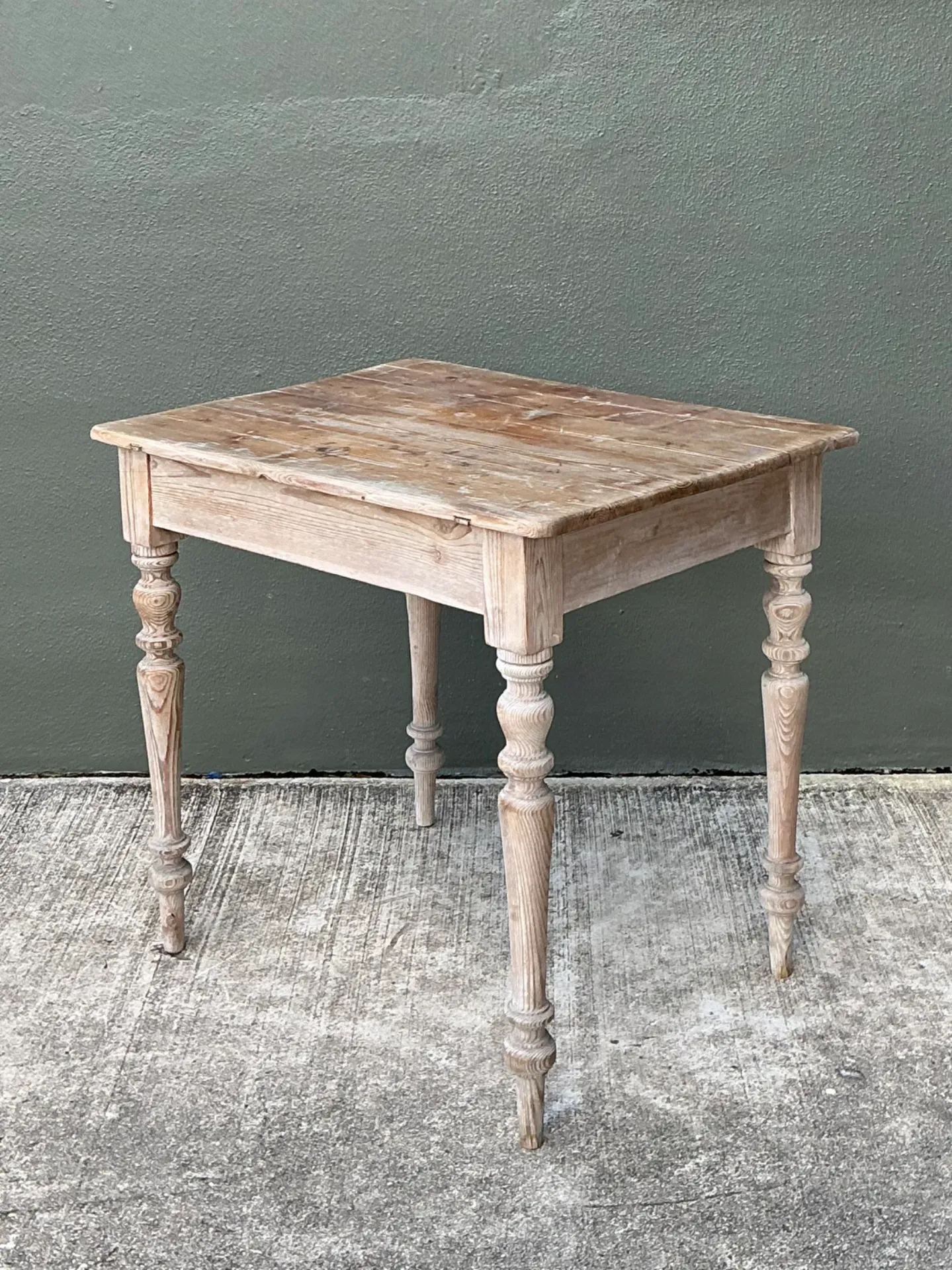 Vintage Primitive Turned Leg Wooden Table — additional photo 2