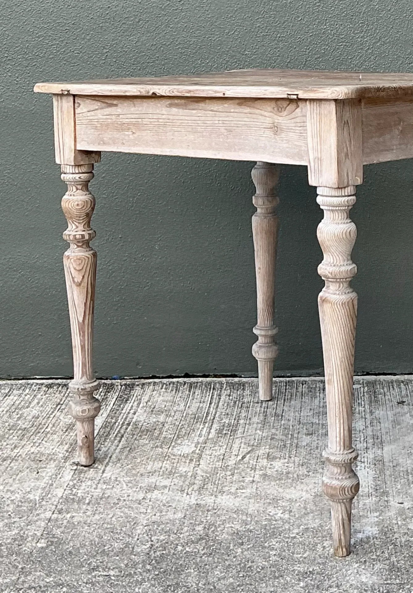 Vintage Primitive Turned Leg Wooden Table — additional photo 6