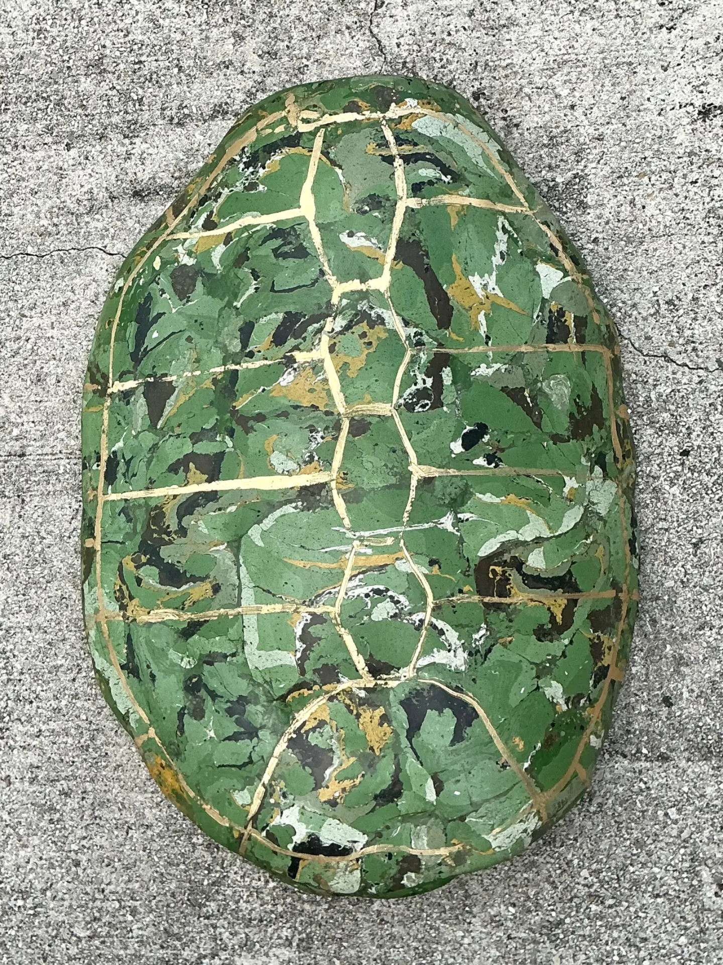 Vintage Italian Scagliola Pigmented Plaster Turtle Shell - 18W x 24.25H — additional photo 7