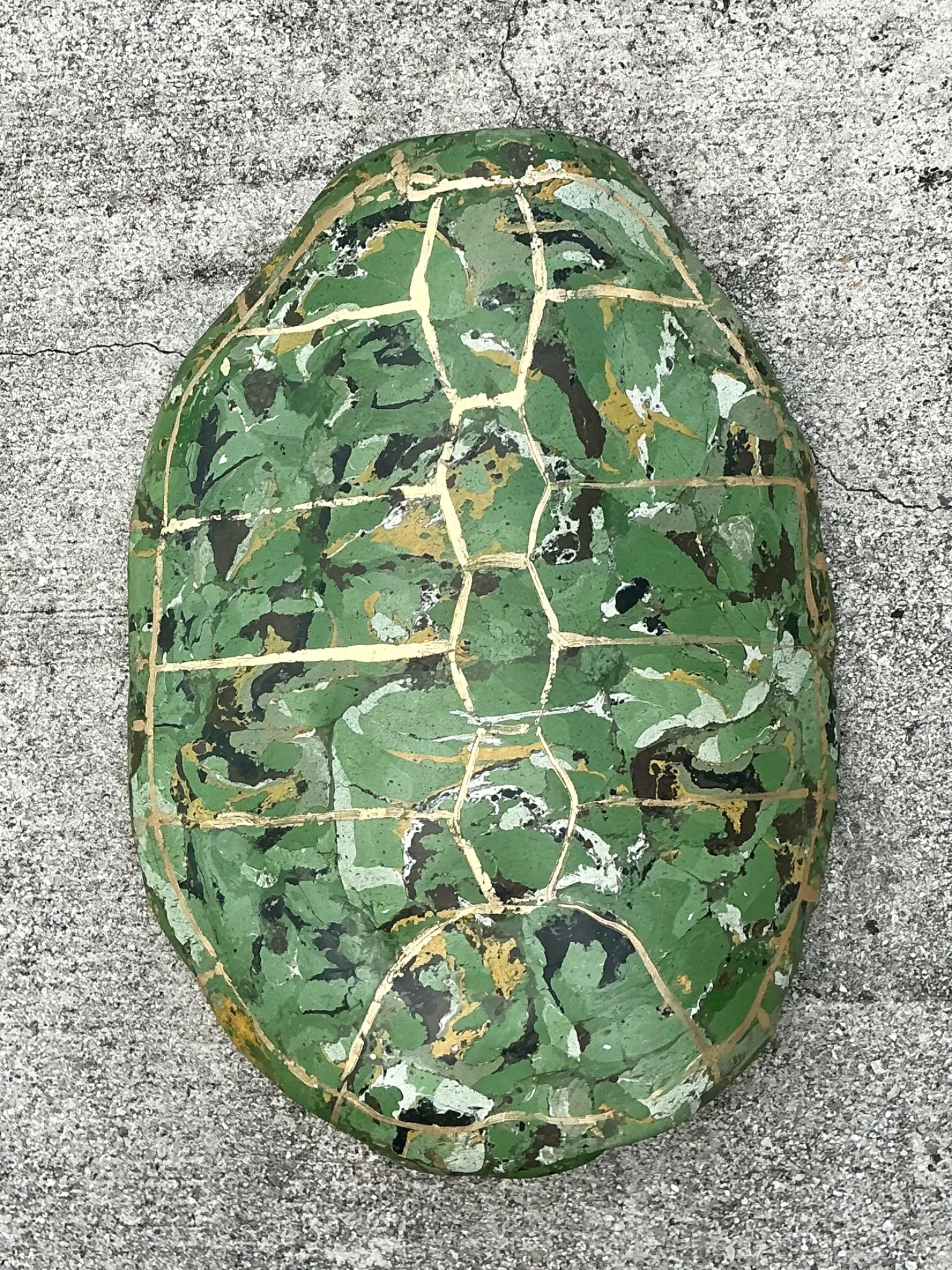 Vintage Italian Scagliola Pigmented Plaster Turtle Shell - 18W x 24.25H — additional photo 2