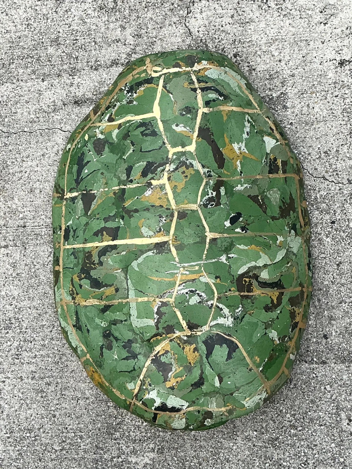 Vintage Italian Scagliola Pigmented Plaster Turtle Shell - 18W x 24.25H — additional photo 4