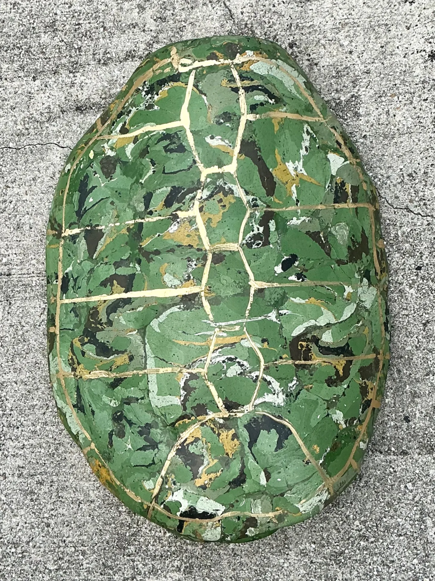 Vintage Italian Scagliola Pigmented Plaster Turtle Shell - 18W x 24.25H — additional photo 8