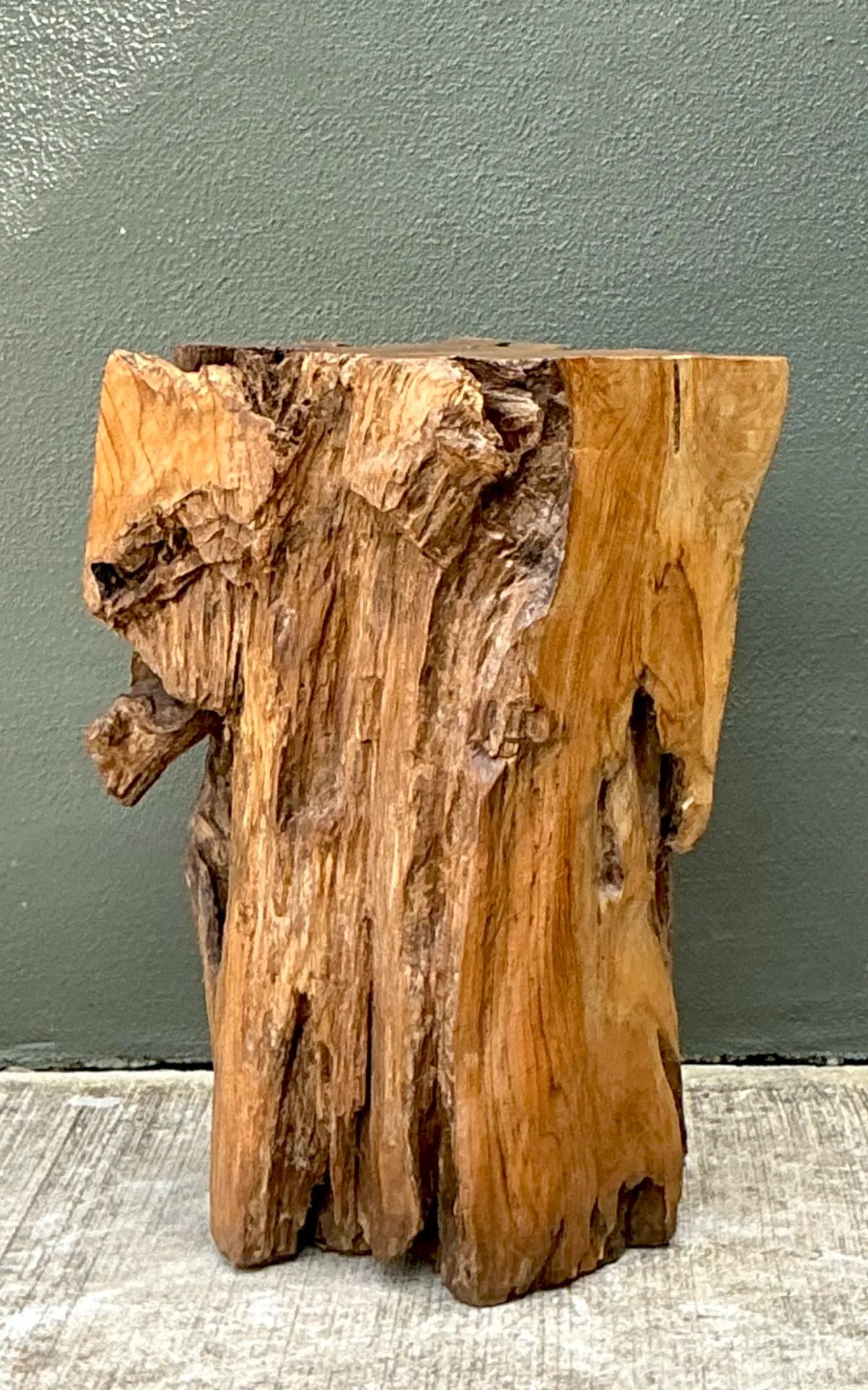 Vintage Natural Wood Stump Table — additional photo 2