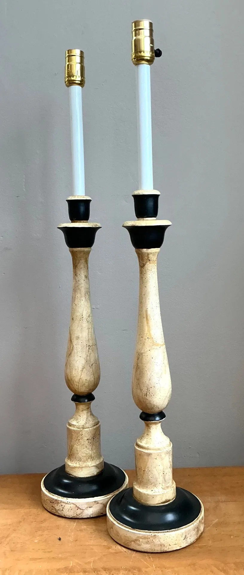 Vintage Sarreid Candlestick Lamps - A Pair — additional photo 1