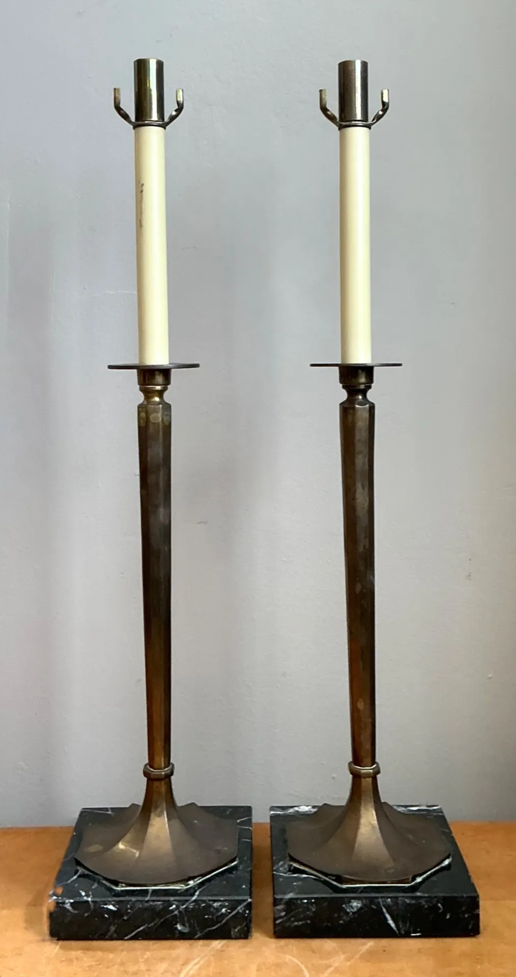 Vintage Chapman Brass and Marble Candlestick Lamps - A Pair — additional photo 3