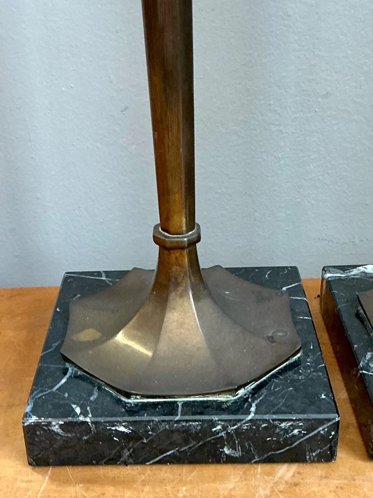 Vintage Chapman Brass and Marble Candlestick Lamps - A Pair — additional photo 8