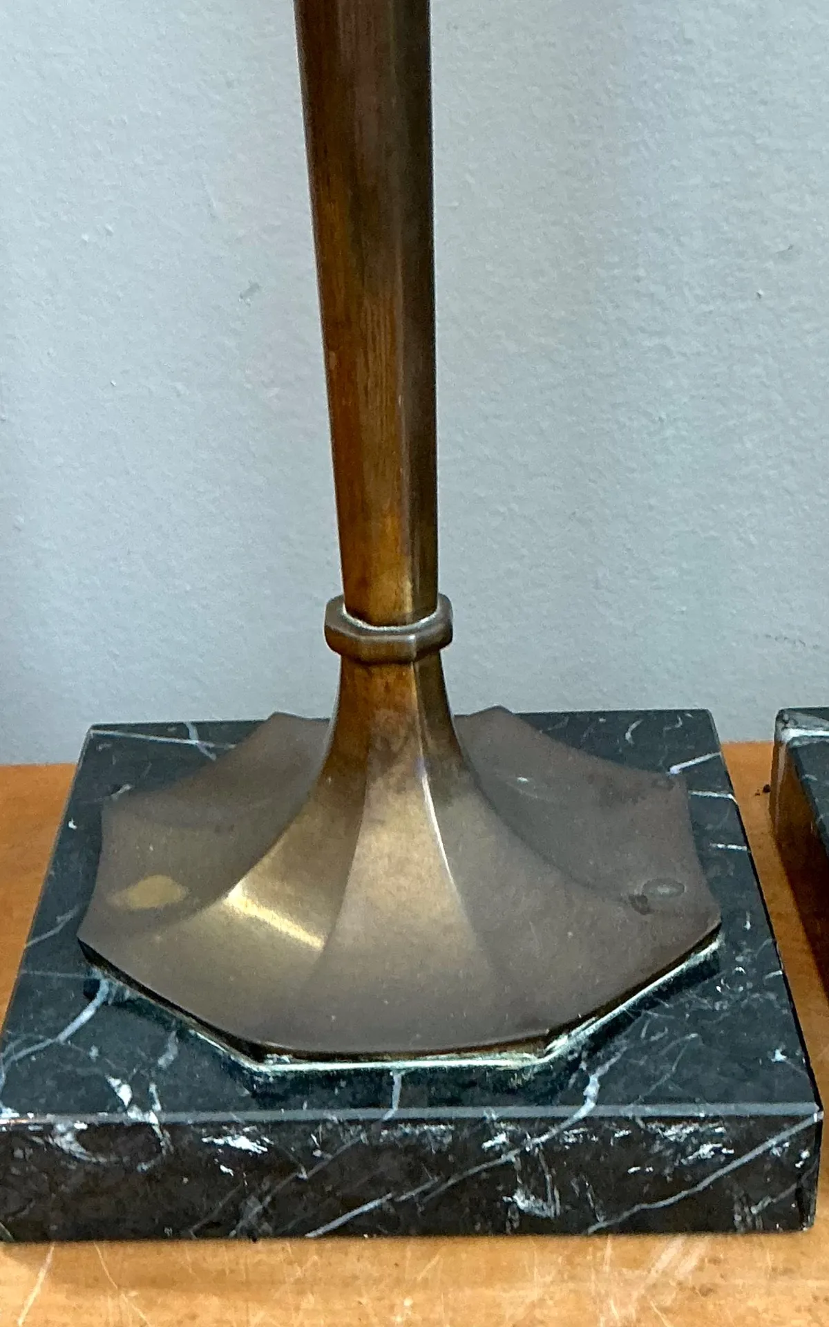 Vintage Chapman Brass and Marble Candlestick Lamps - A Pair — additional photo 8