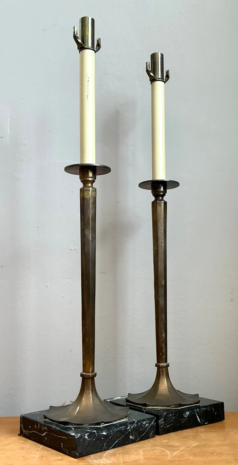 Vintage Chapman Brass and Marble Candlestick Lamps - A Pair — additional photo 5
