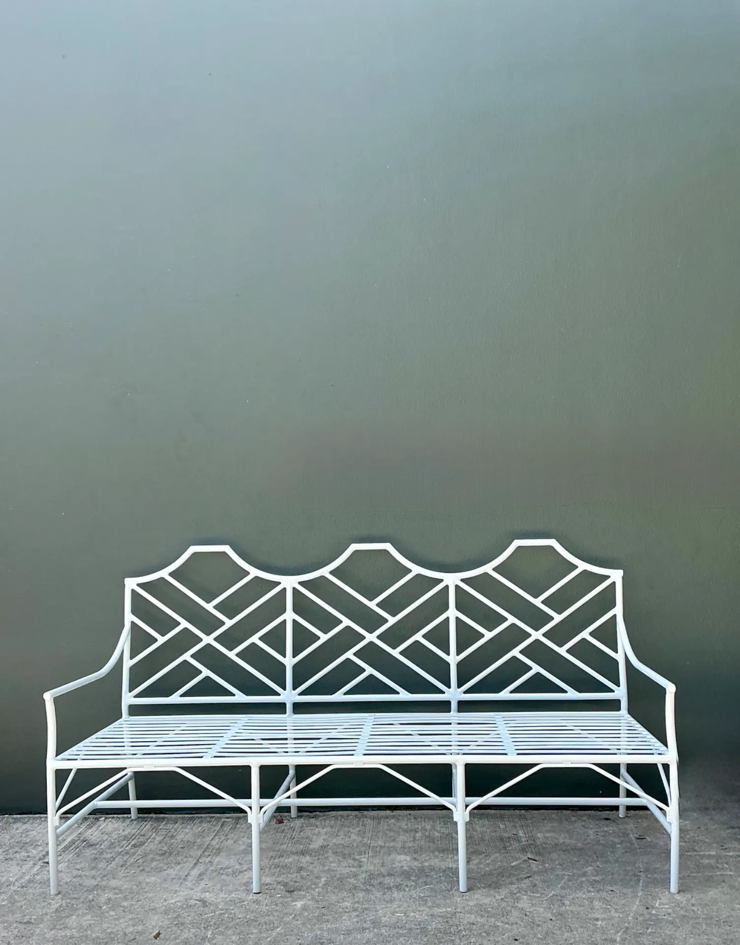 Vintage Outdoor Chinese Chippendale Cast Aluminum Sofa — additional photo 3