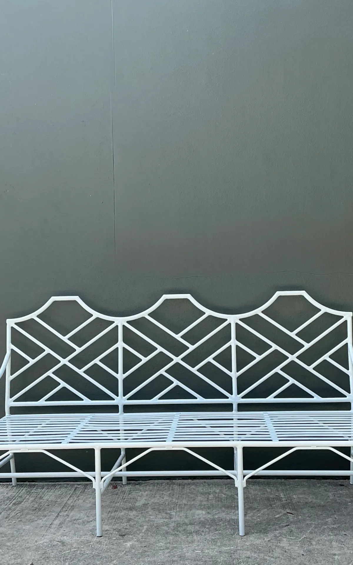 Vintage Outdoor Chinese Chippendale Cast Aluminum Sofa — additional photo 8