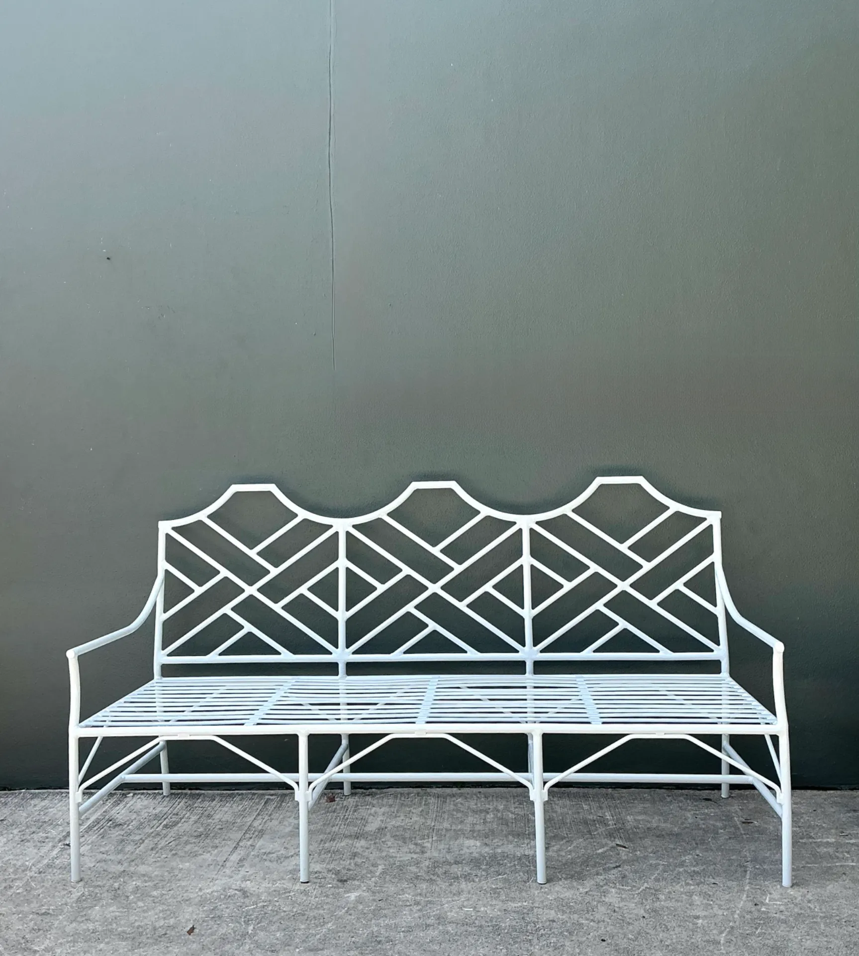 Vintage Outdoor Chinese Chippendale Cast Aluminum Sofa — additional photo 7