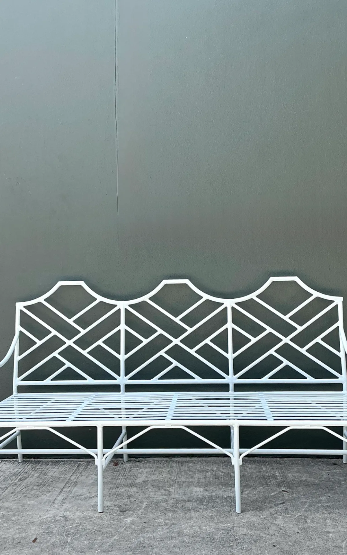 Vintage Outdoor Chinese Chippendale Cast Aluminum Sofa — additional photo 7