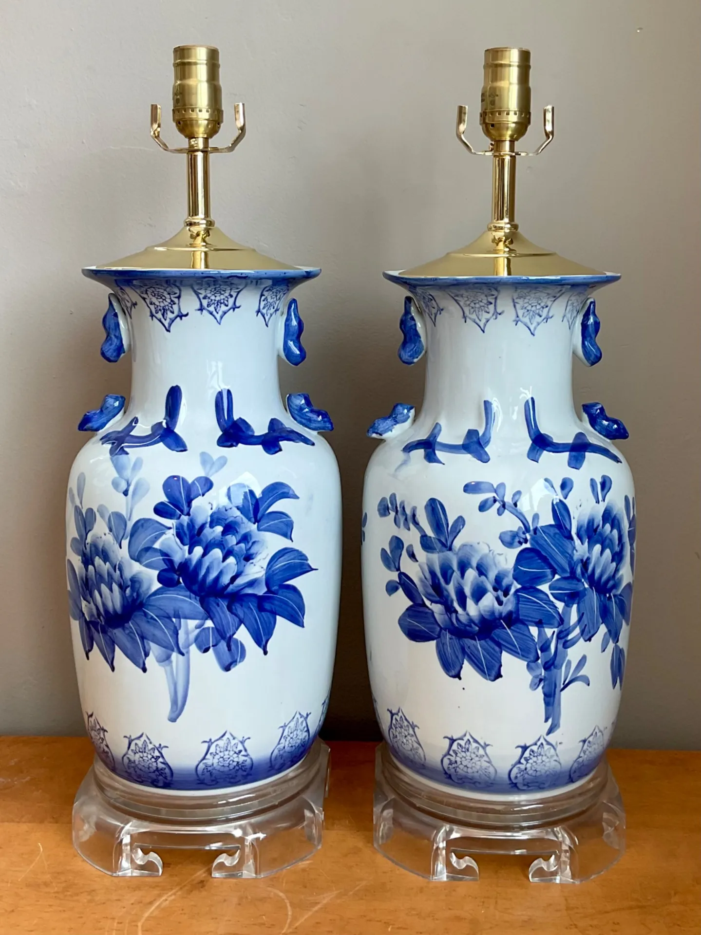 Vintage Blue and White Ceramic Table Lamps - A Pair — additional photo 3