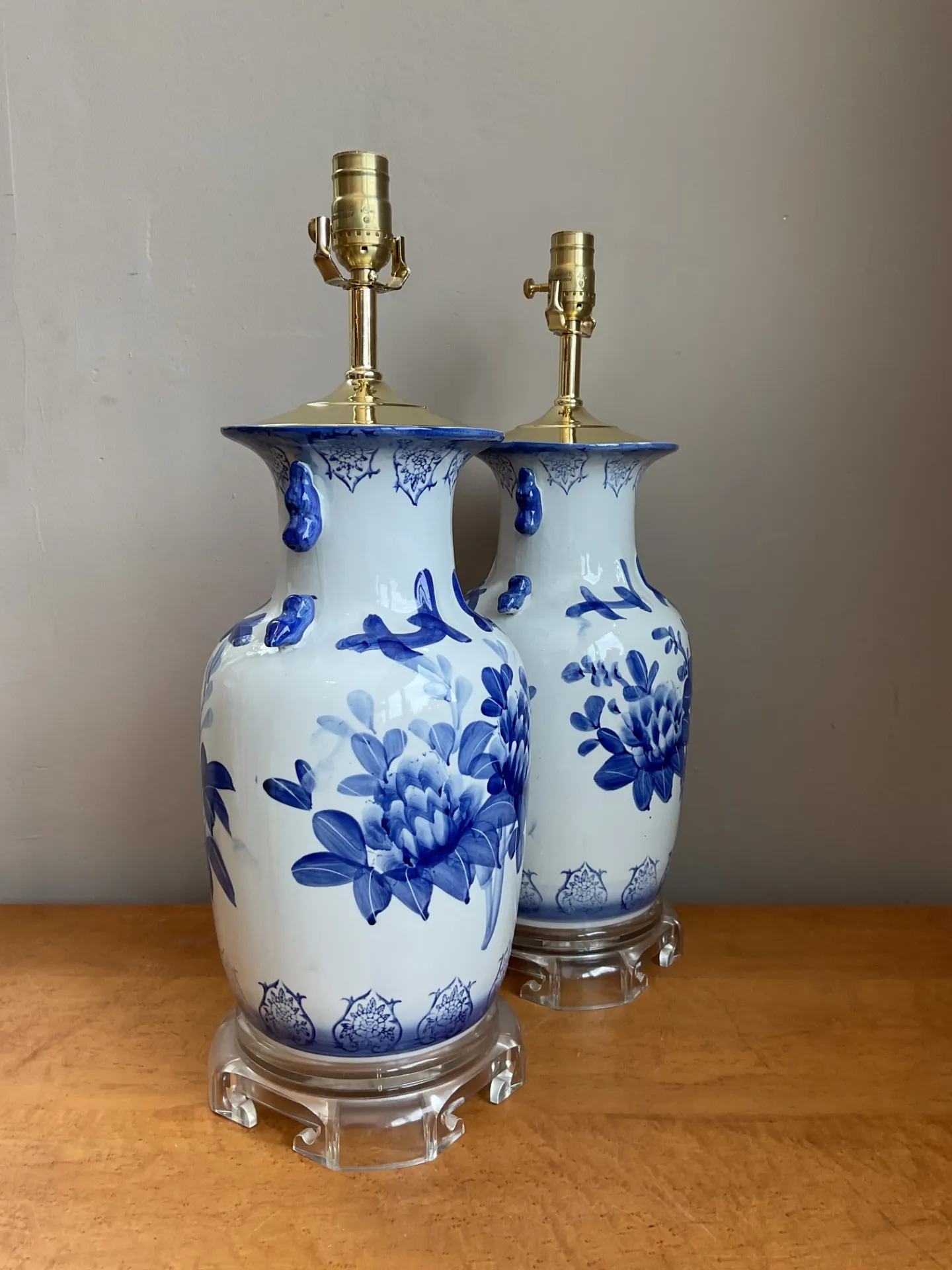 Vintage Blue and White Ceramic Table Lamps - A Pair — additional photo 4