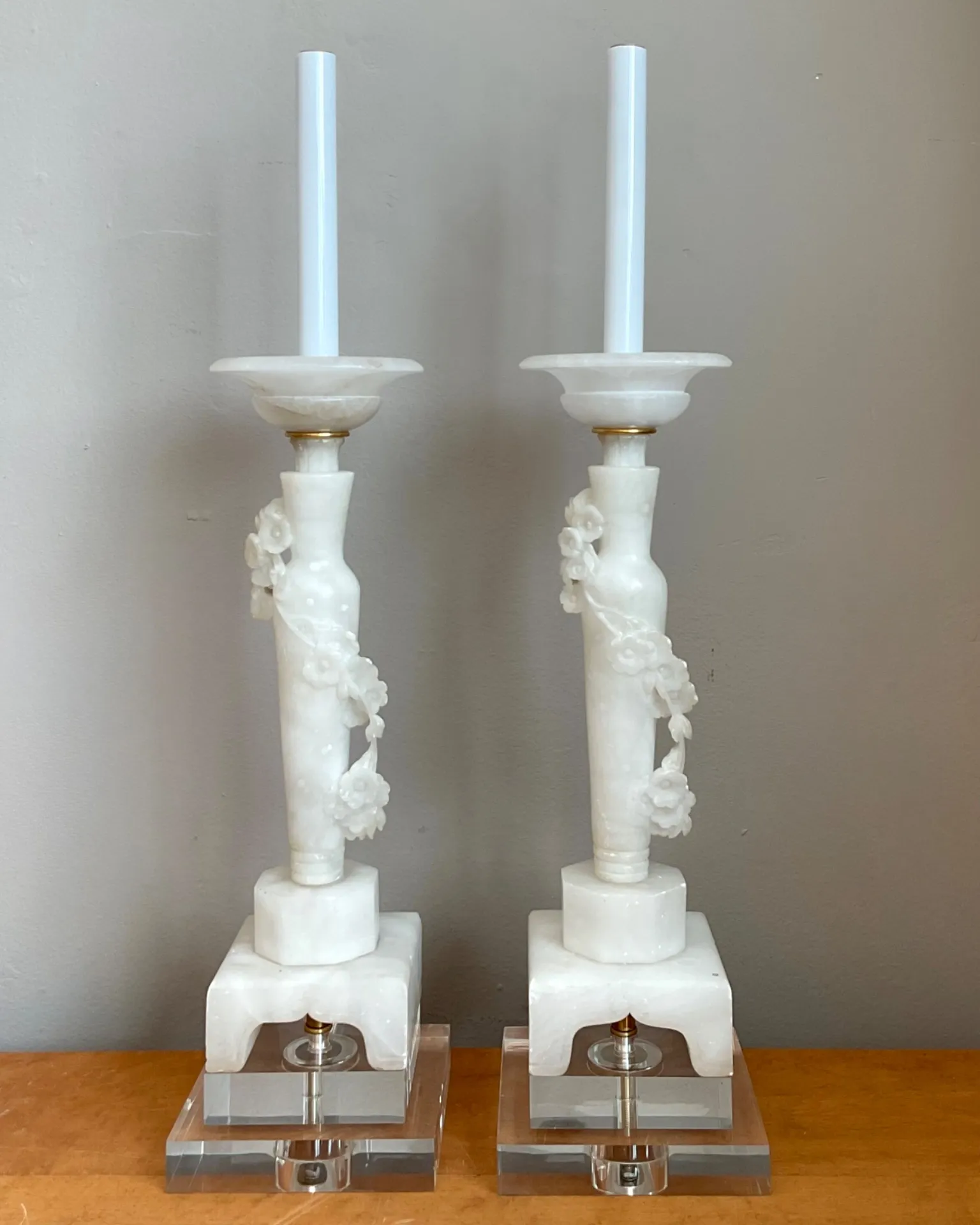 Vintage White Alabaster Candlestick Lamps - Set of 2 — additional photo 2