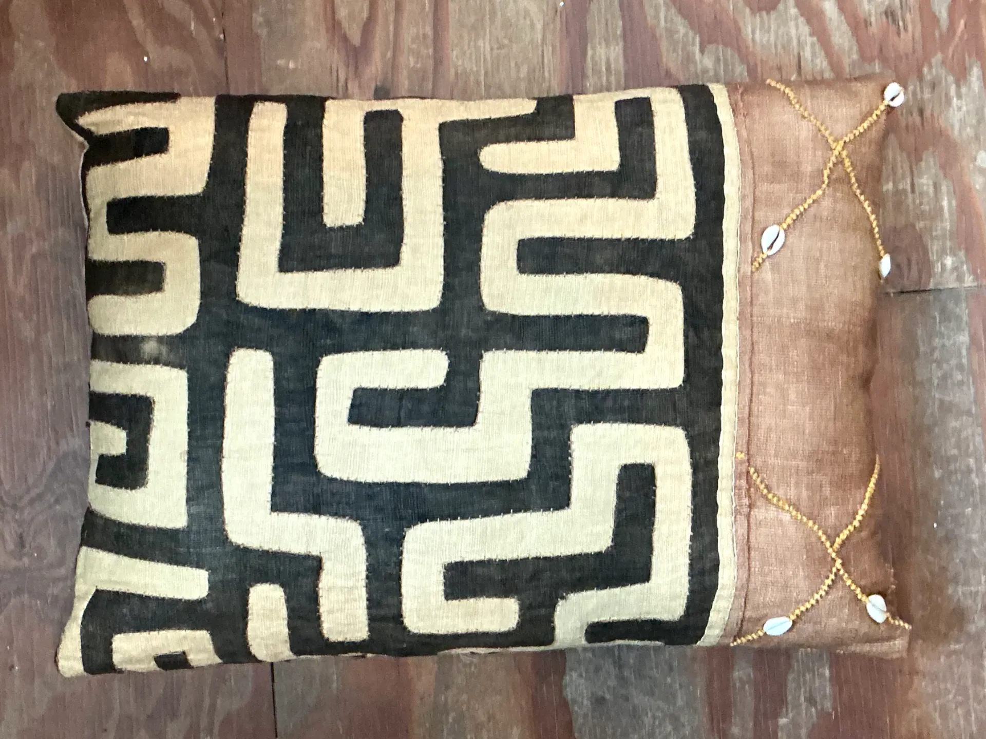 Vintage Mudcloth Pattern Pillow — additional photo 1