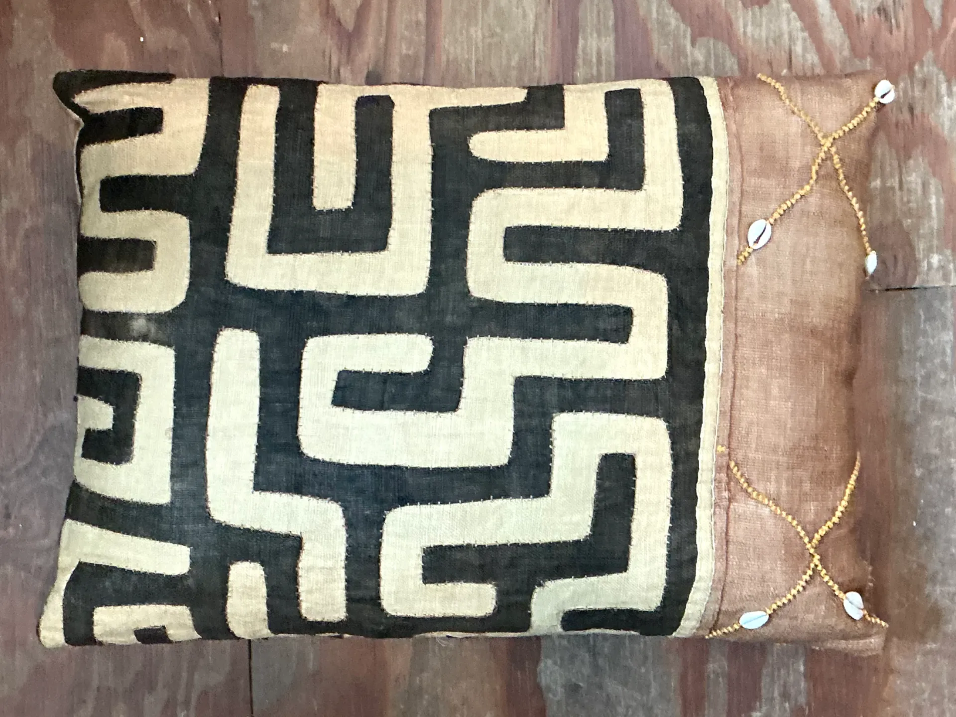 Vintage Mudcloth Pattern Pillow — additional photo 3
